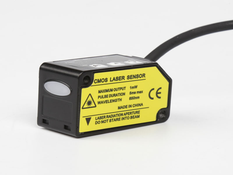 High precision laser displacement sensor side view